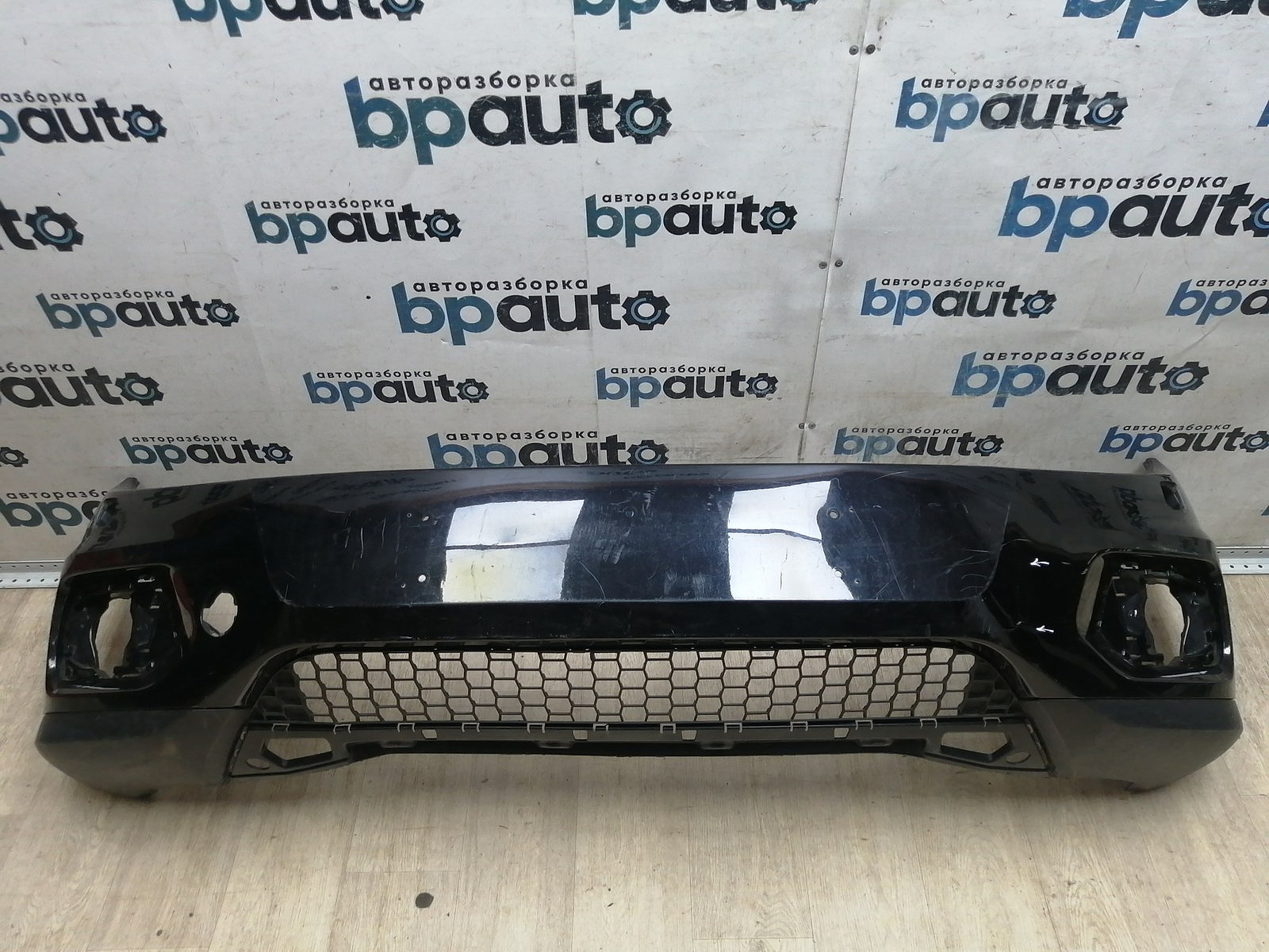 Пример детали Бампер передний, Track-Field; без паркт.; под омыват. (5N0807221T); Volkswagen Tiguan I рест. (2011- 2016) /AA045685/ БУ; Оригинал; Р1, Мелкий дефект; 