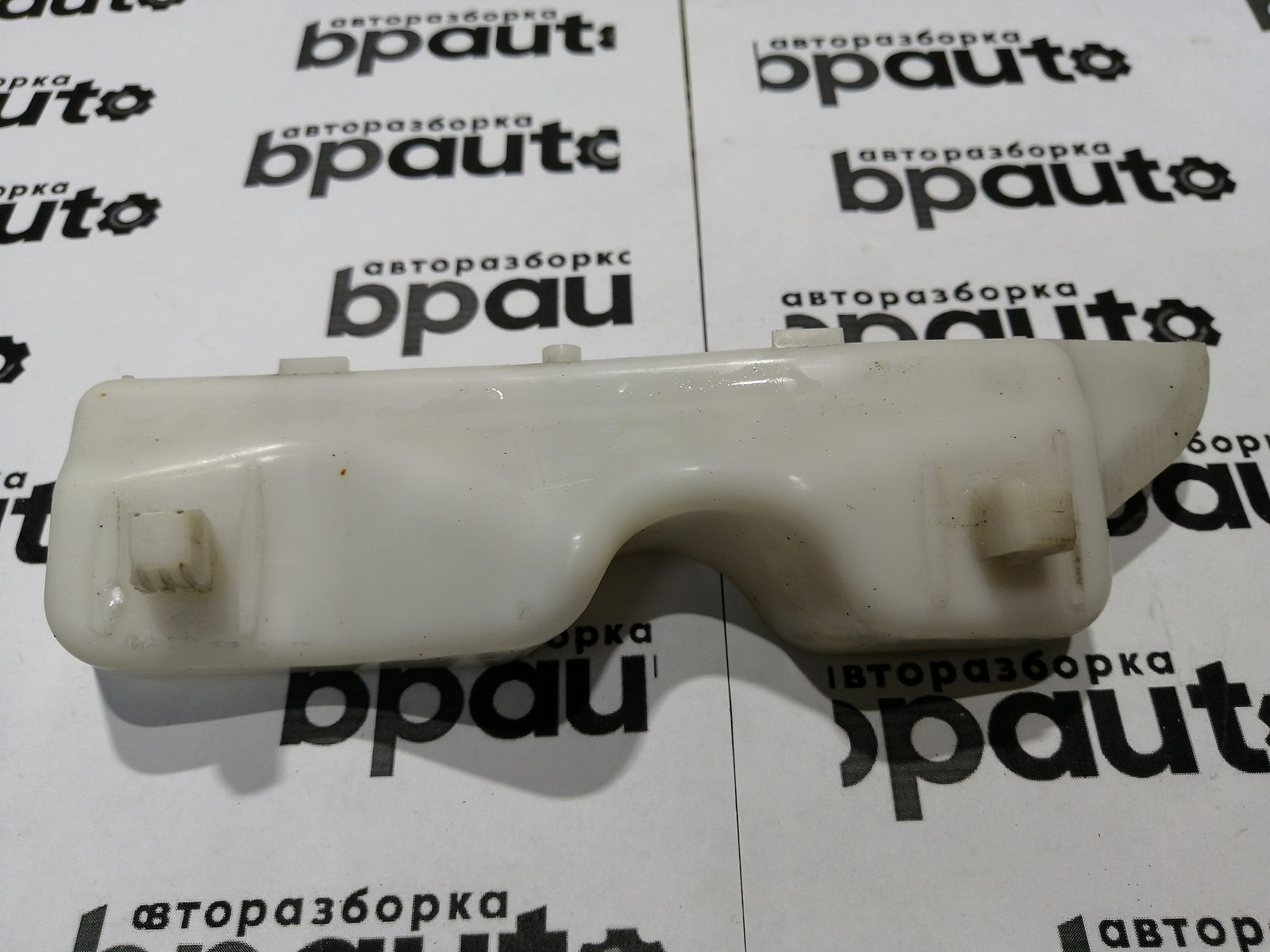 Пример детали Кронштейн переднего бампера левый (62223-JD000); Nissan Qashqai I (2006-2010), +2 (2008-2010) /AA045364/ БУ; Оригинал; Р0, Хорошее; 