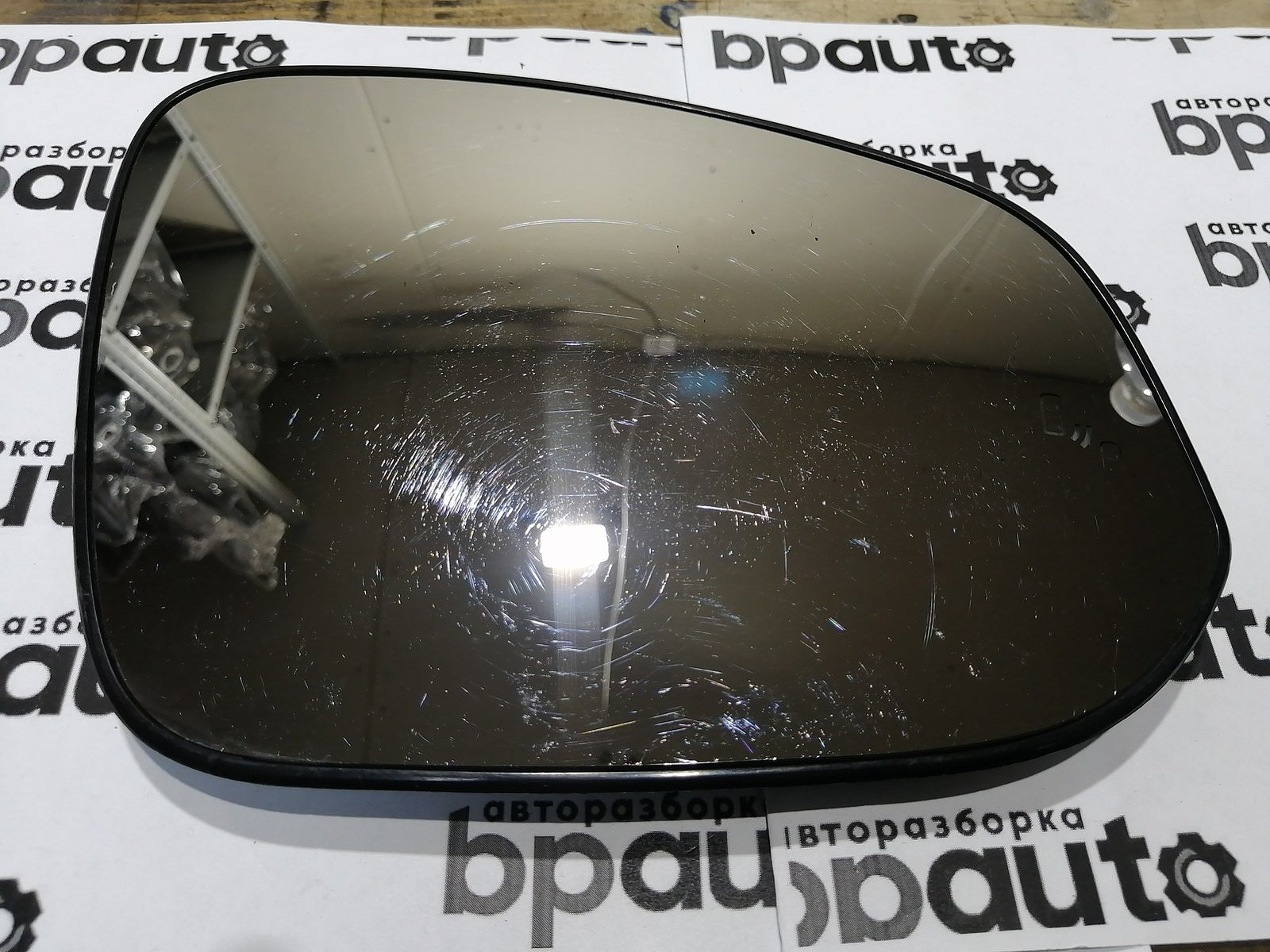 Фотография детали AA045094; Зеркальный элемент правый (87931-0E170) для Toyota Highlander/БУ; Оригинал; Р2, Удовлетворительное; . Фото номер 1