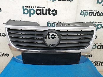 Пример детали Решетка радиатора (3C0853651AD); Volkswagen Passat B6 Sedan (2005-2010), B6 Wagon (2005-2010) /AA030413/ БУ; Оригинал; Р2, Удовлетворительное; 