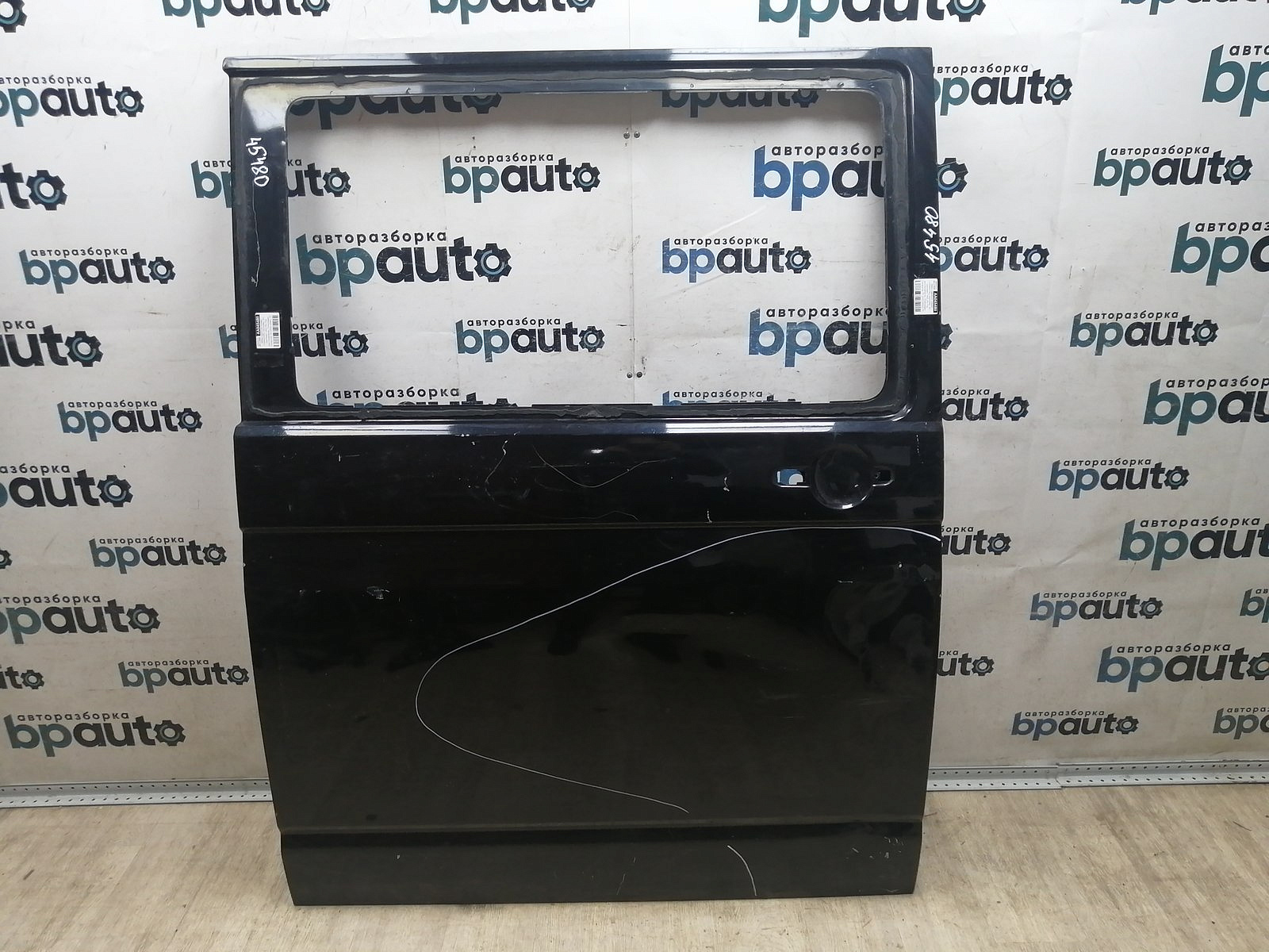 Пример детали Дверь сдвижная правая (7H0843108); Volkswagen Transporter T5 (2003-2009), T5 рест. (2009-2015), Caravelle T5 (2003-2009), T5 рест. (2009-2015) /AA045480/ БУ; Оригинал; Р3, Под восстановление; 