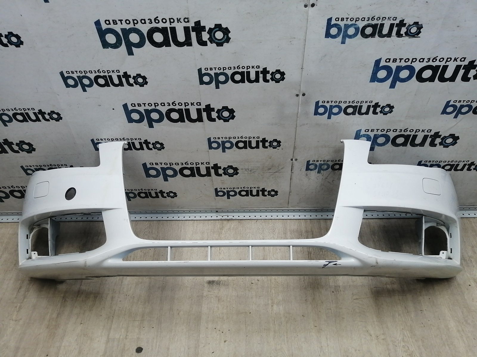 Пример детали Бампер передний; без паркт.; под омыват. (8K0 807 437 A); Audi A4 IV (B8) Sedan (2007-2011), IV (B8) Wagon (2007-2011) /AA045645/ БУ; Оригинал; Р1, Мелкий дефект; 