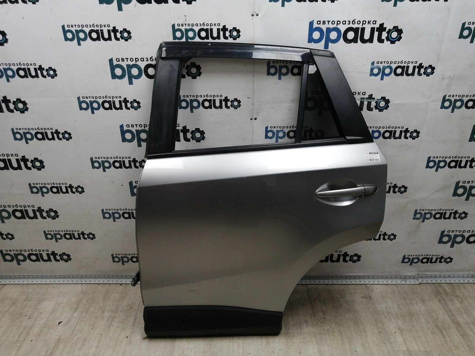 Пример детали Дверь задняя левая (KD53-73010); Mazda CX-5 I (2011-2015), I рест. (2015-2017) /AA045164/ БУ; Оригинал; Р1, Мелкий дефект; (38P) Серый