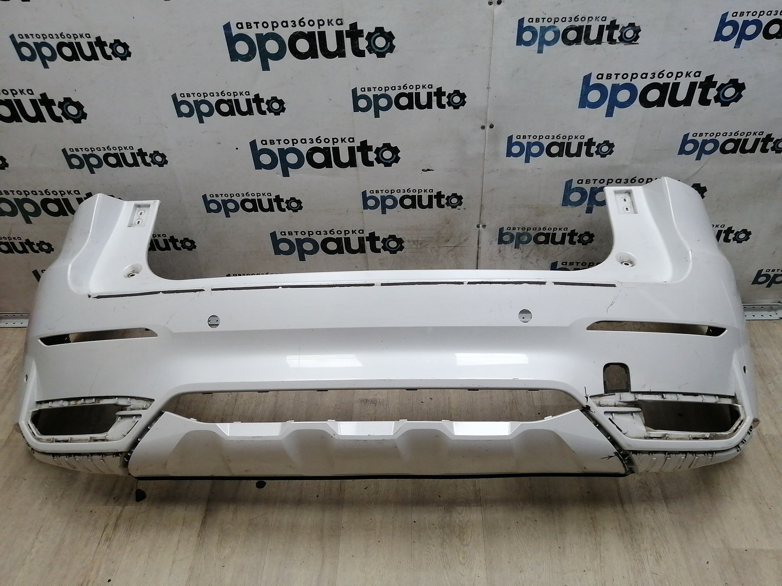 Пример детали Бампер задний; под паркт. (2804101XKQ00A); Haval F7 I (2019- 2022) /AA046205/ БУ; Оригинал; Р1, Мелкий дефект; 