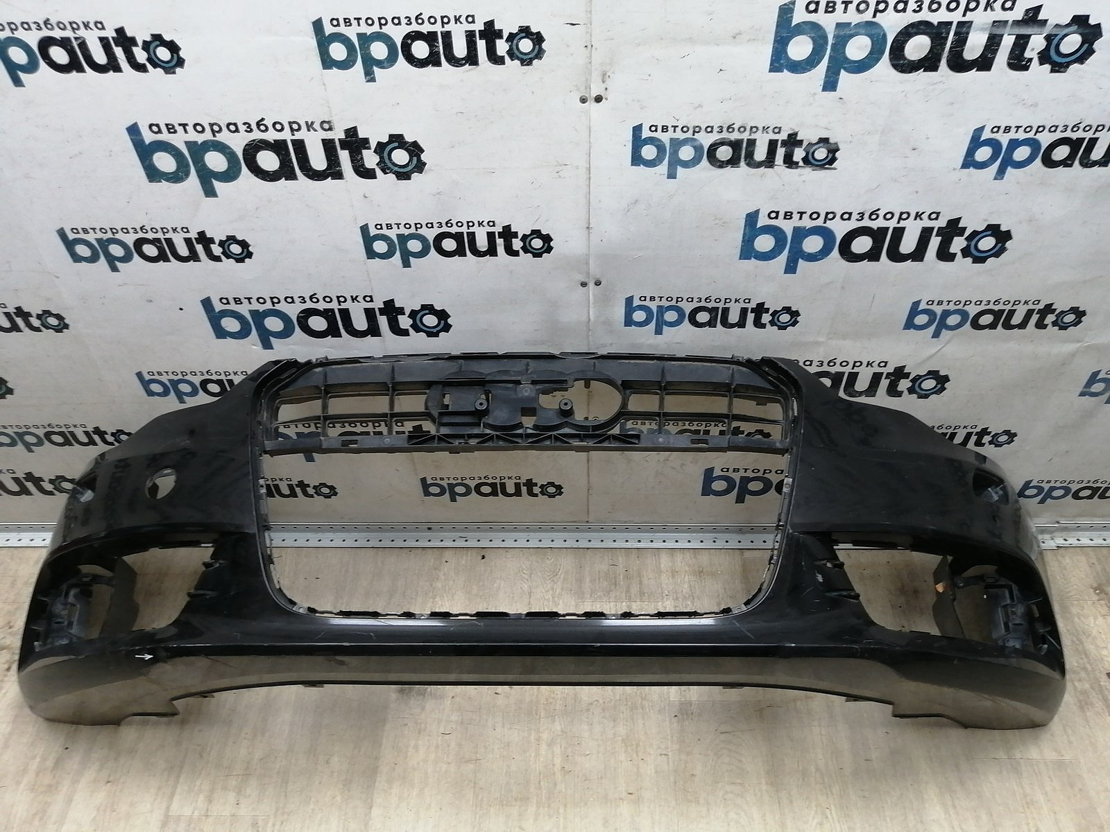 Пример детали Бампер передний; под паркт.; под омыват. (4G0 807 437); Audi A6 IV (C7) Sedan (2011-2014), IV (C7) Wagon (2011-2014) /BA000172/ БУ; Оригинал; Р1, Мелкий дефект; 