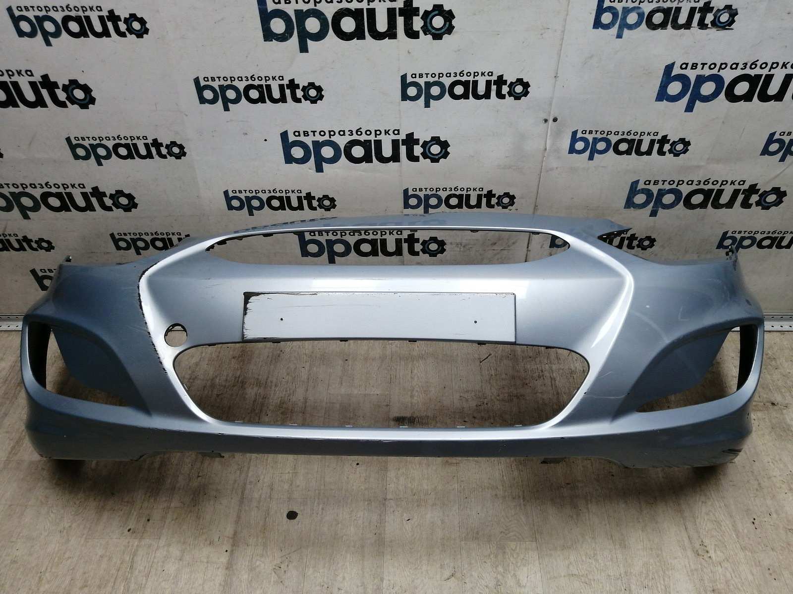 Пример детали Бампер передний; без паркт.; без омыват. (86511-1R000); Hyundai Accent , Solaris I Sedan (2010- 2014), I HB (2010- 2014) /BA000147/ БУ; Оригинал; Р1, Мелкий дефект; 