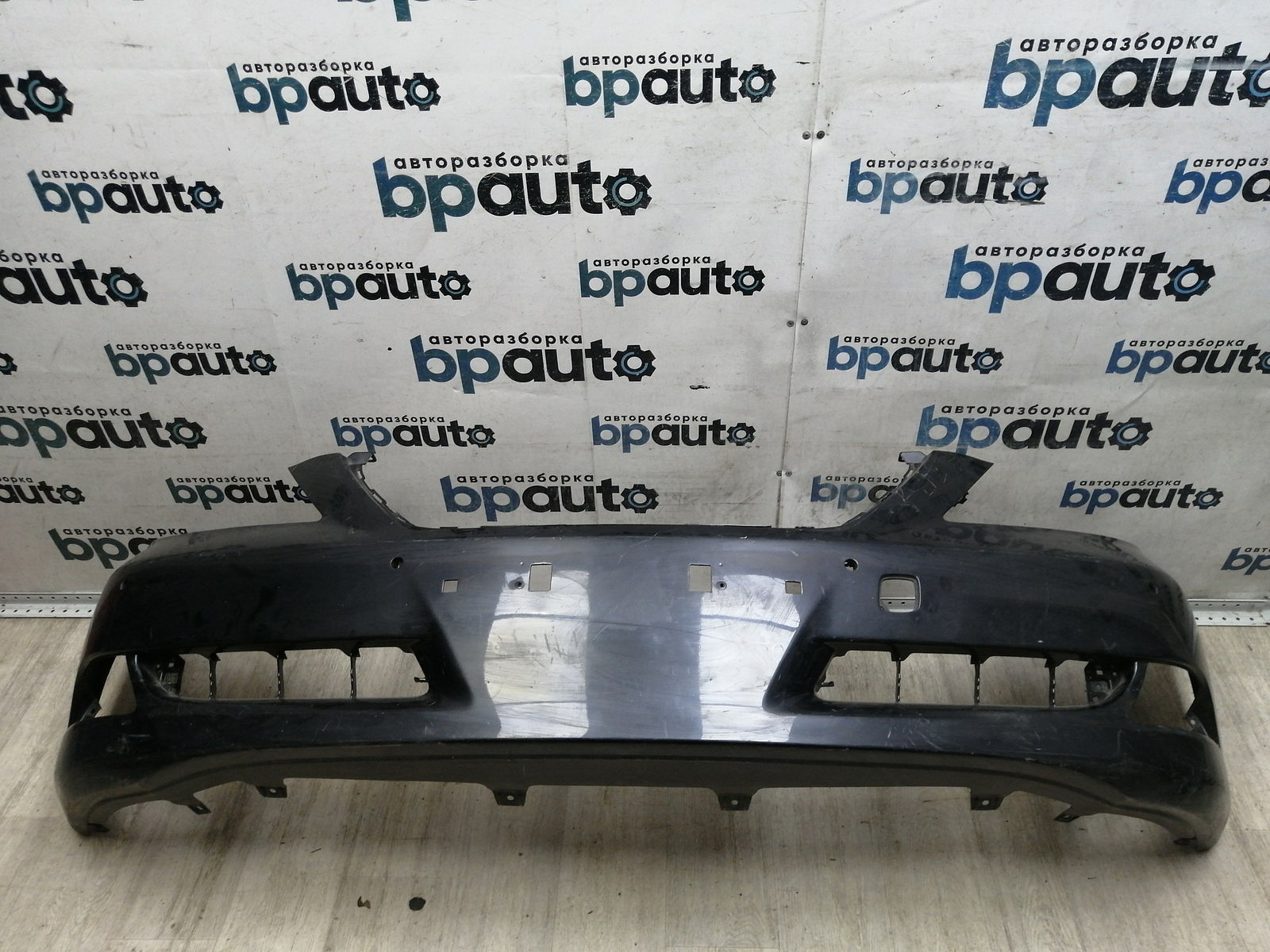 Пример детали Бампер передний; под паркт.; без омыват. (52119-50890); Lexus LS IV (2006- 2009) /AA046134/ БУ; Оригинал; Р1, Мелкий дефект; ДхШхВ 1,93х0,62х0,55; 