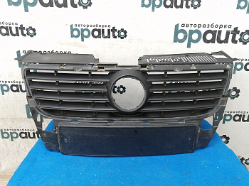 Пример детали Решетка радиатора (3C0853651AD); Volkswagen Passat B6 Sedan (2005-2010), B6 Wagon (2005-2010) /AA027814/ БУ; Оригинал; Р0, Хорошее; 