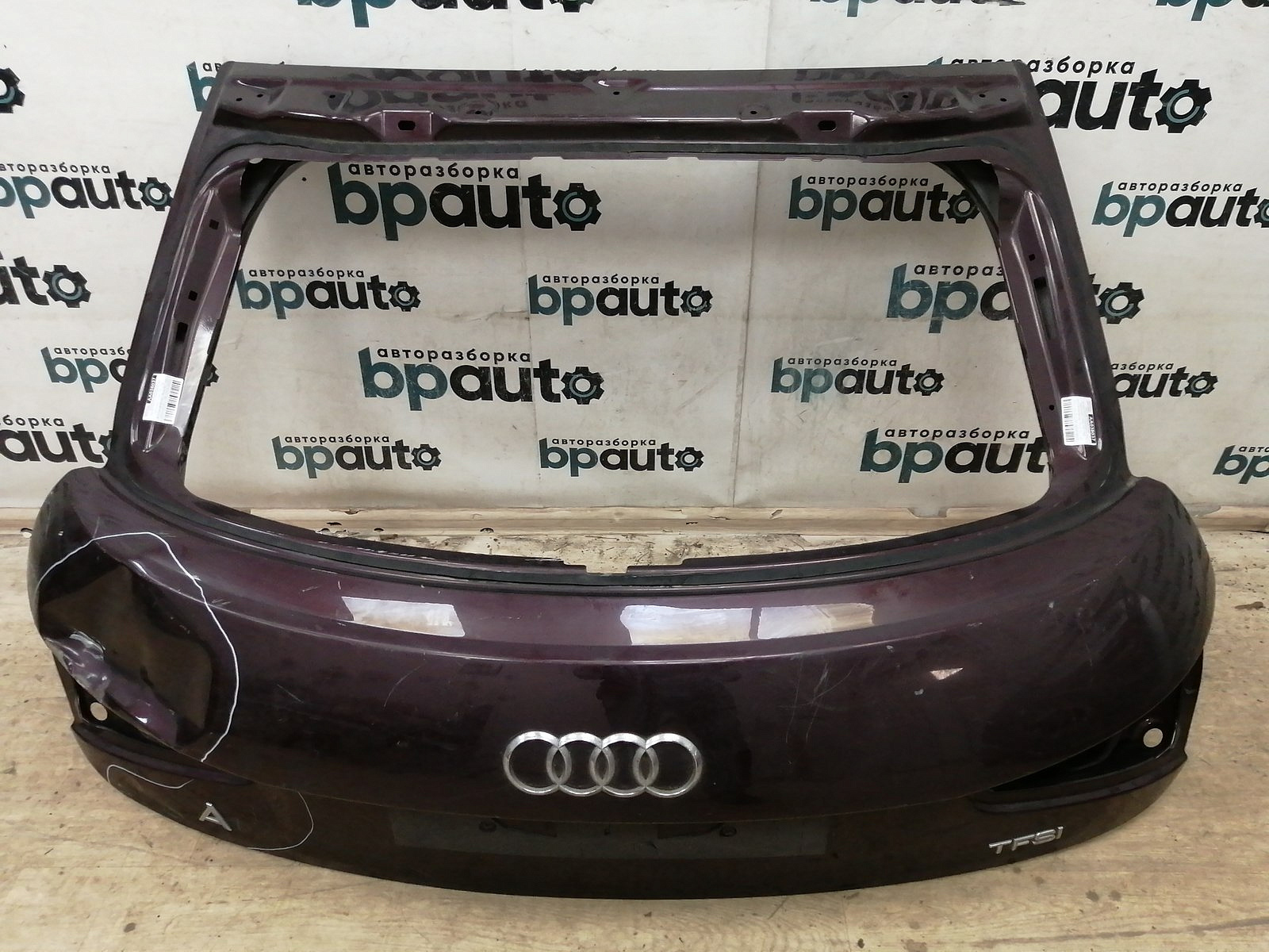 Фотография детали AA038037; Крышка багажника (8X3827023) для Audi A1/БУ; Оригинал; Р3, Под восстановление; . Фото номер 1