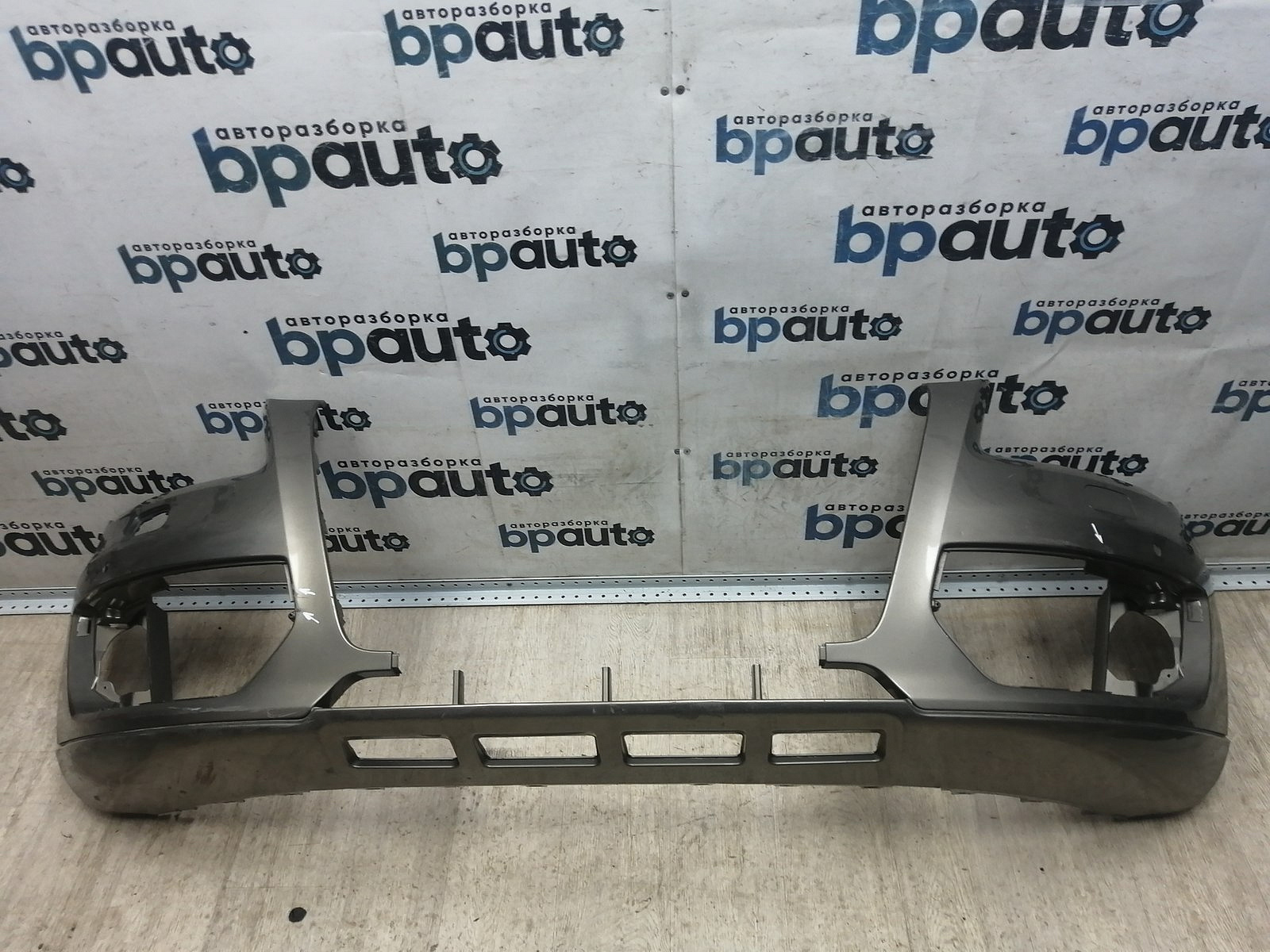 Фотография детали AA045797; Бампер передний; под паркт.; под омыват. (8R0 807 437) для Audi Q5 I (2008-2012)/БУ; Оригинал; Р1, Мелкий дефект; . Фото номер 1