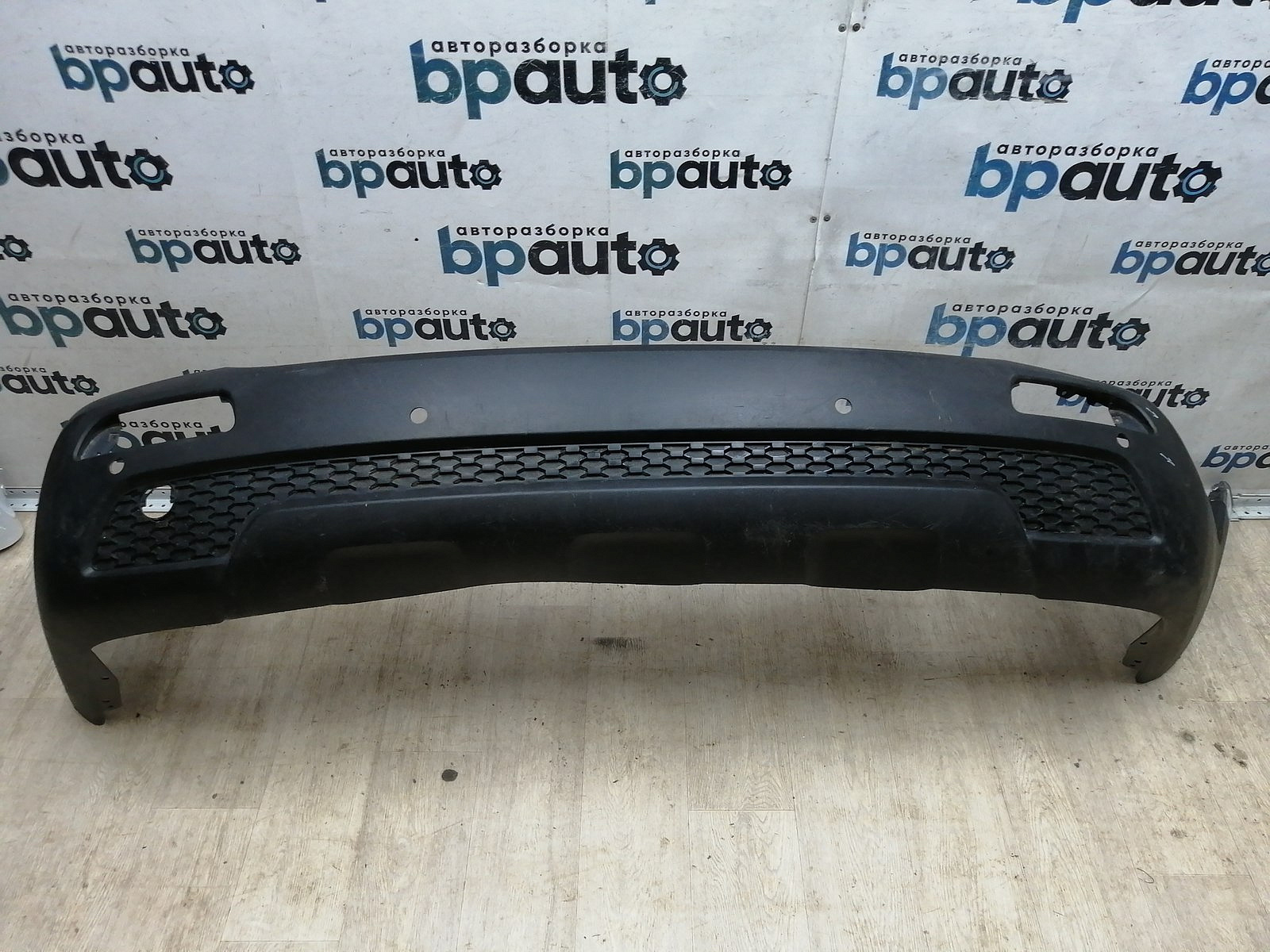 Фотография детали AA045526; Бампер задний; под паркт. (86611-2P000) для Kia Sorento II (2009- 2012)/БУ; Оригинал; Р1, Мелкий дефект; . Фото номер 1