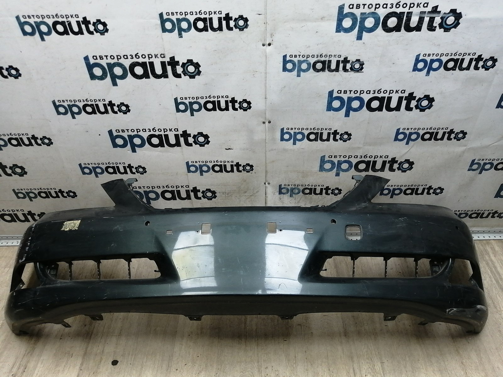 Пример детали Бампер передний; под паркт.; без омыват. (52119-50890); Lexus LS IV (2006- 2009) /AA046135/ БУ; Оригинал; Р1, Мелкий дефект; ДхШхВ 1,93х0,62х0,55; 