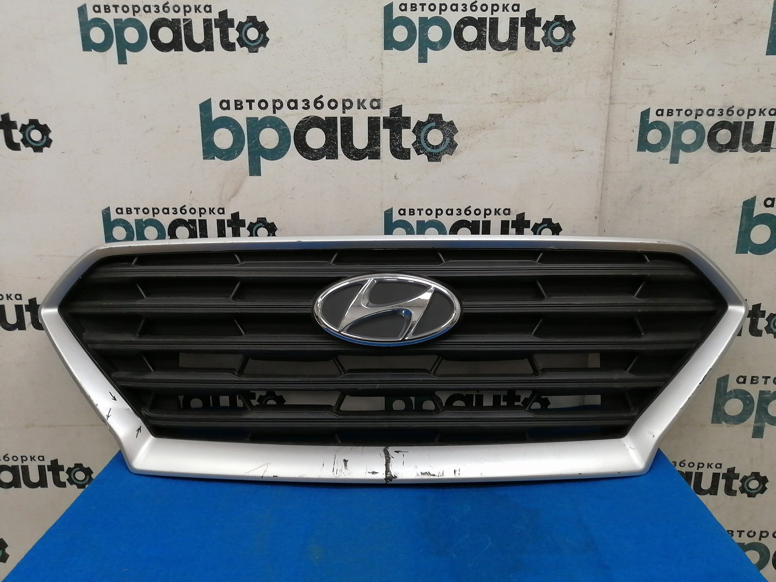 Фотография детали AA039455; Решетка радиатора (86350-BW000) для Hyundai Creta II (2021-н.в.)/БУ; Оригинал; Р2, Удовлетворительное; . Фото номер 1