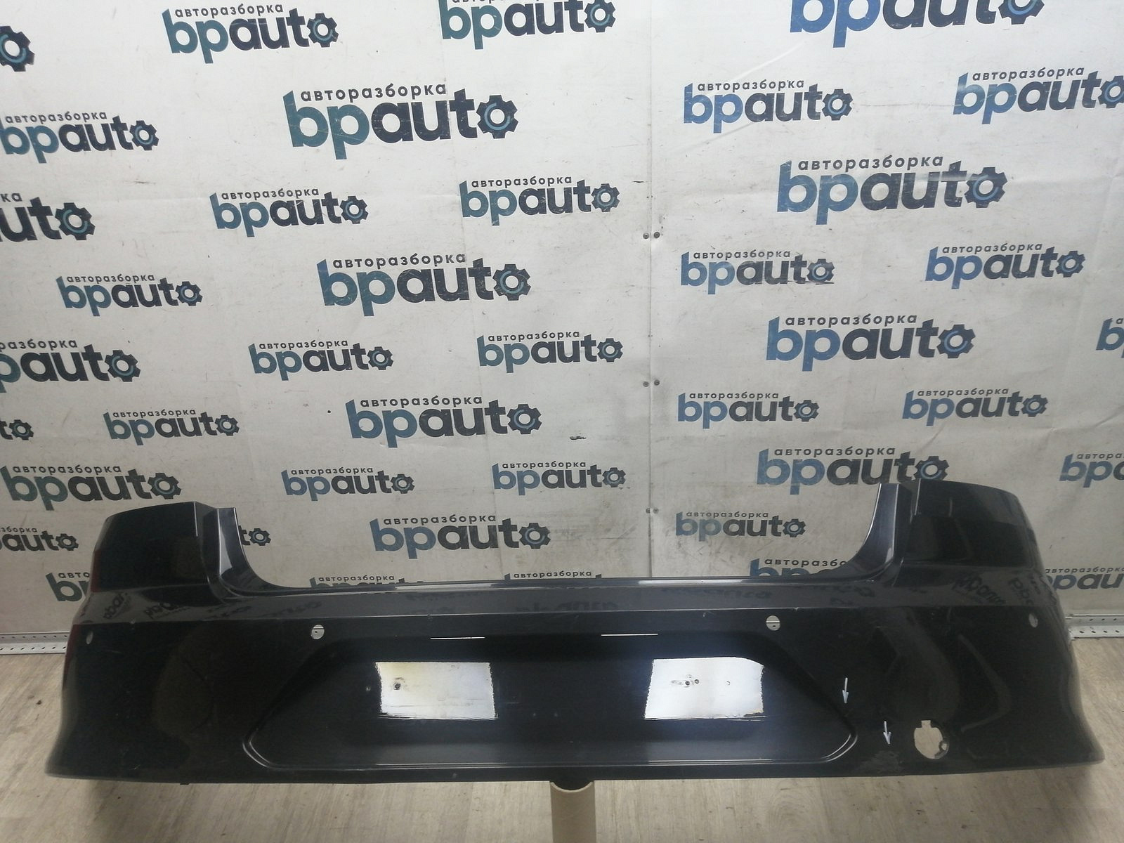 Пример детали Бампер задний; под паркт. (3G5807421); Volkswagen Passat B8 Sedan (2015-2020) /AA046044/ БУ; Оригинал; Р1, Мелкий дефект; ДхШхВ 1,9х0,85х0,42; 