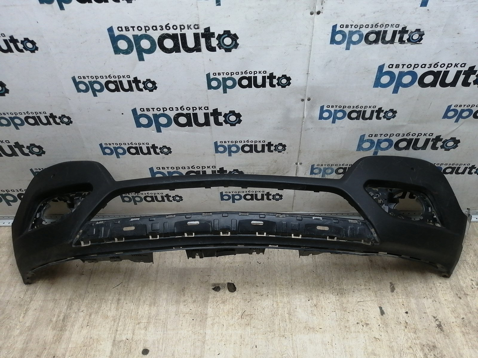 Пример детали Бампер передний нижняя часть; под паркт. (95122393); Opel Mokka (2012 - 2015) /AA045561/ БУ; Оригинал; Р2, Удовлетворительное; 