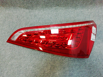 Фотография детали AA000351; Фонарь правый, светодиодный (8R0 945 094 A) для Audi Q5 I (2008-2012)/БУ; Оригинал; Р1, Мелкий дефект; . Фото номер 1