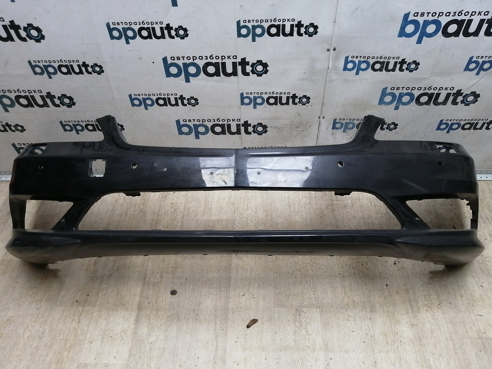 Фотография детали AA045424; Бампер передний AMG; под паркт.; под омыват. (A2218852425) для Mercedes-Benz S-klasse V рест. (W221) (2009-2013)/БУ; Оригинал; Р1, Мелкий дефект; . Фото номер 1
