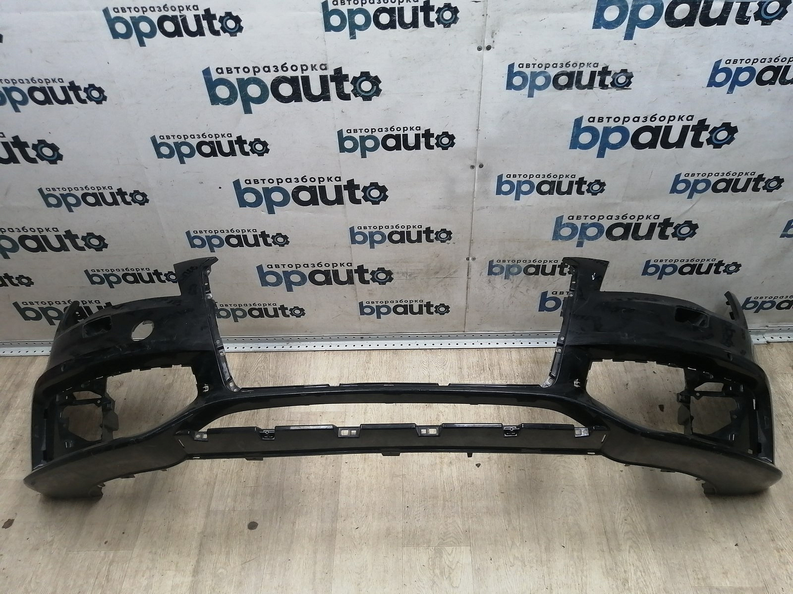 Пример детали Бампер передний, S-line; под паркт.; под омыват. (4G8 807 437 F); Audi A7 I Sportback (2010-2014) /AA045638/ БУ; Оригинал; Р1, Мелкий дефект; 