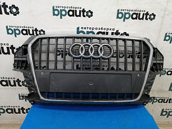Пример детали Решетка радиатора; под паркт. (8U0 853 651 H); Audi Q3 I (2011-2014) /AA026622/ БУ; Оригинал; Р2, Удовлетворительное; 