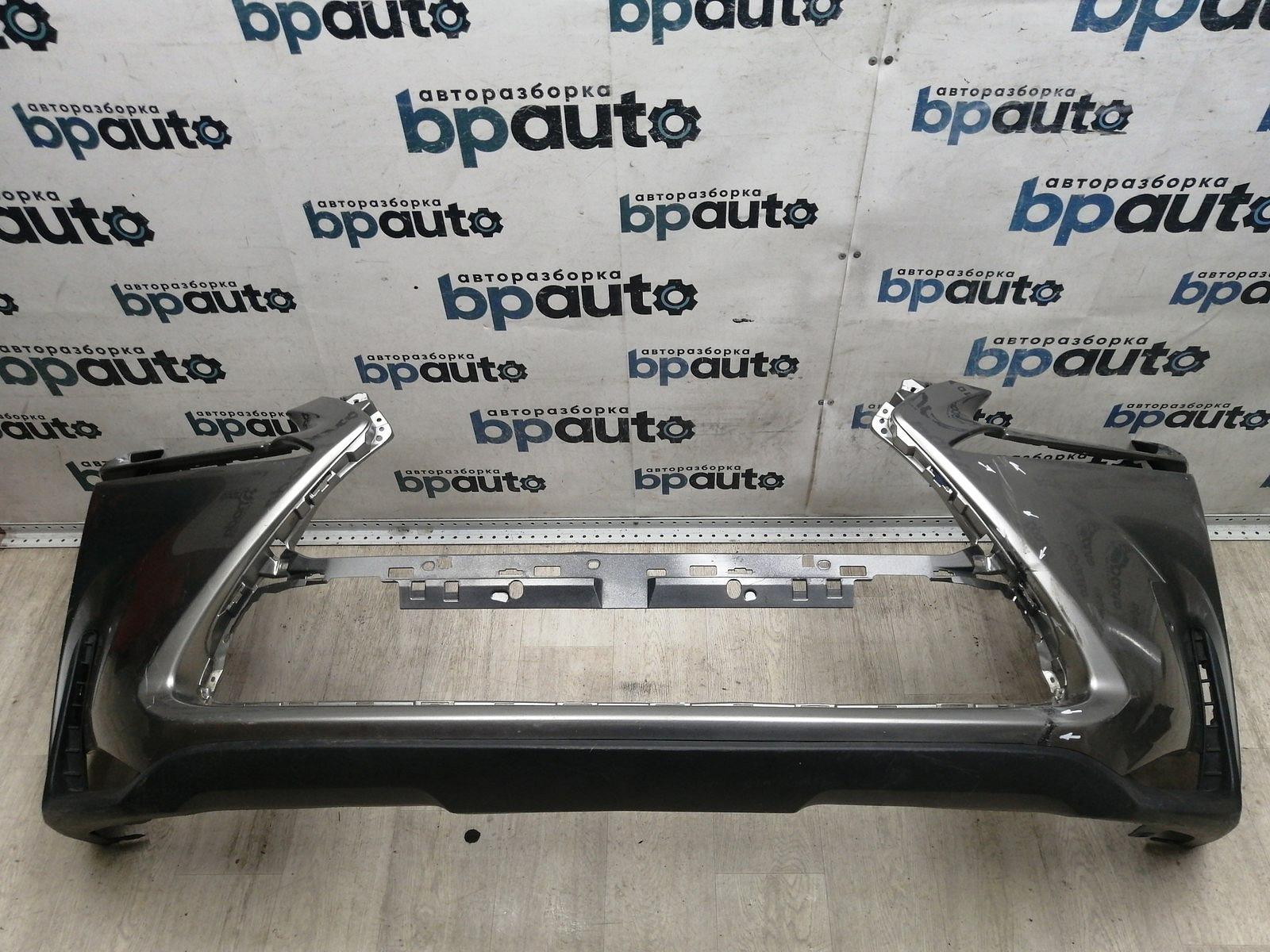 Пример детали Бампер передний; под паркт.; под омыват. (52119-78010); Lexus NX (2014-2017) /AA045897/ БУ; Оригинал; Р2, Удовлетворительное; 