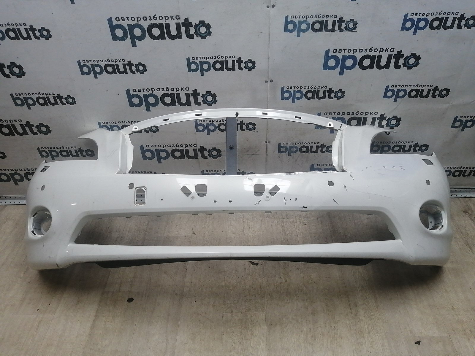 Пример детали Бампер передний; под паркт.; под омыват. (62022-1ME0H); Infiniti M IV (2010-2013), Q70 I (2010-2014) /BA000206/ БУ; Оригинал; Р1, Мелкий дефект; 