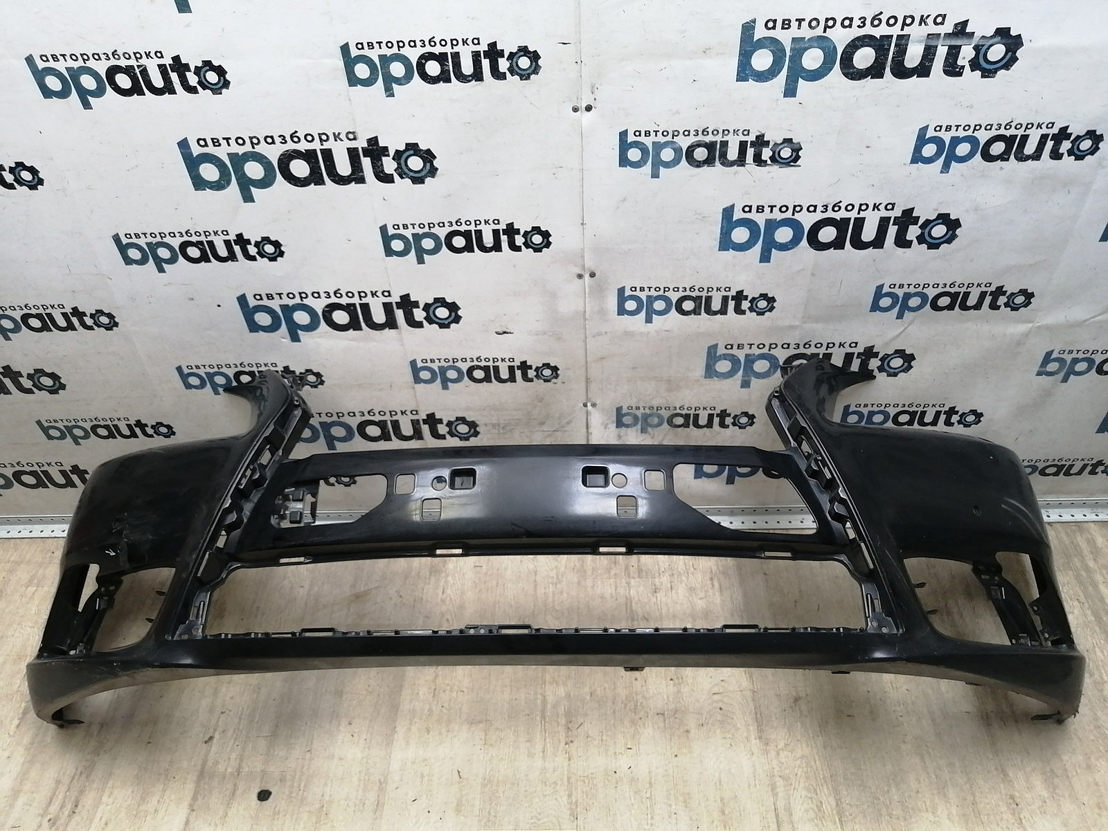 Пример детали Бампер передний; под паркт.; под омыват. (52119-50E80); Lexus LS IV рест. 2 (2012- 2017) /AA046083/ БУ; Оригинал; Р1, Мелкий дефект; ДхШхВ 1,91х0,61х0,58; 