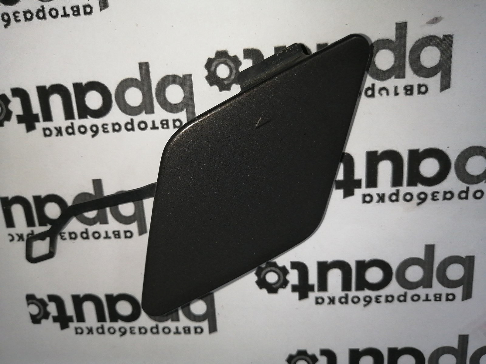 Пример детали Заглушка буксир. крюка заднего бампера (51127301464); BMW 3 серия VI Sedan (F30) (2011-2016) /AA045007/ БУ; Оригинал; Р0, Хорошее; 