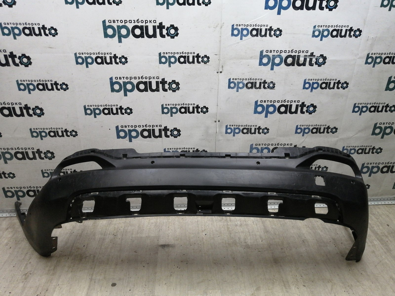 Фотография детали AA045406; Бампер задний, нижняя часть; под паркт. (86612-C5000) для Kia Sorento III Prime (2014- 2017)/БУ; Оригинал; Р2, Удовлетворительное; . Фото номер 1