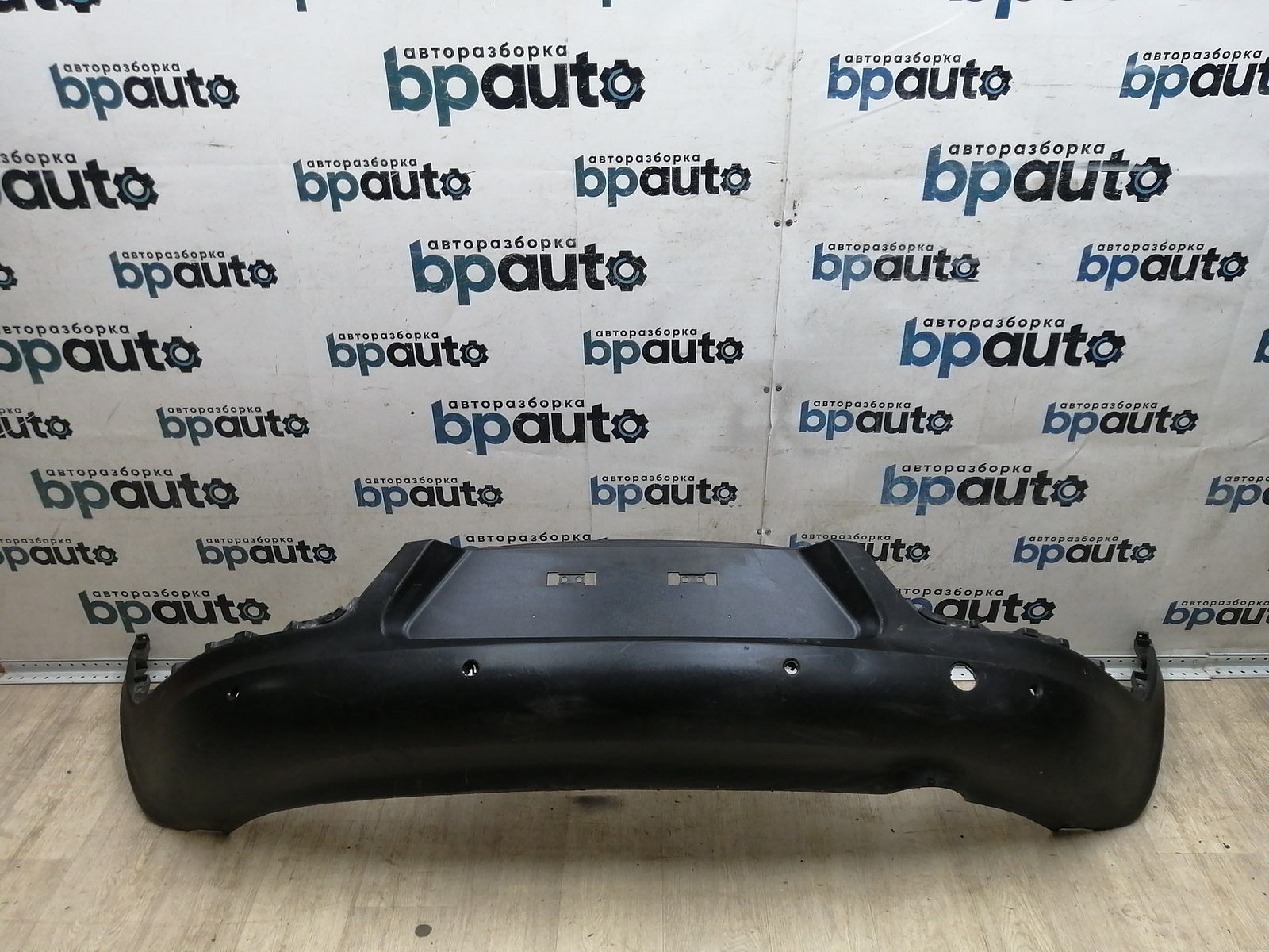 Пример детали Бампер задний; под паркт. (86611-3U000); Kia Sportage III (2010 - 2014), III рест. (2014 - 2016) /BA000122/ БУ; Оригинал; Р1, Мелкий дефект; 