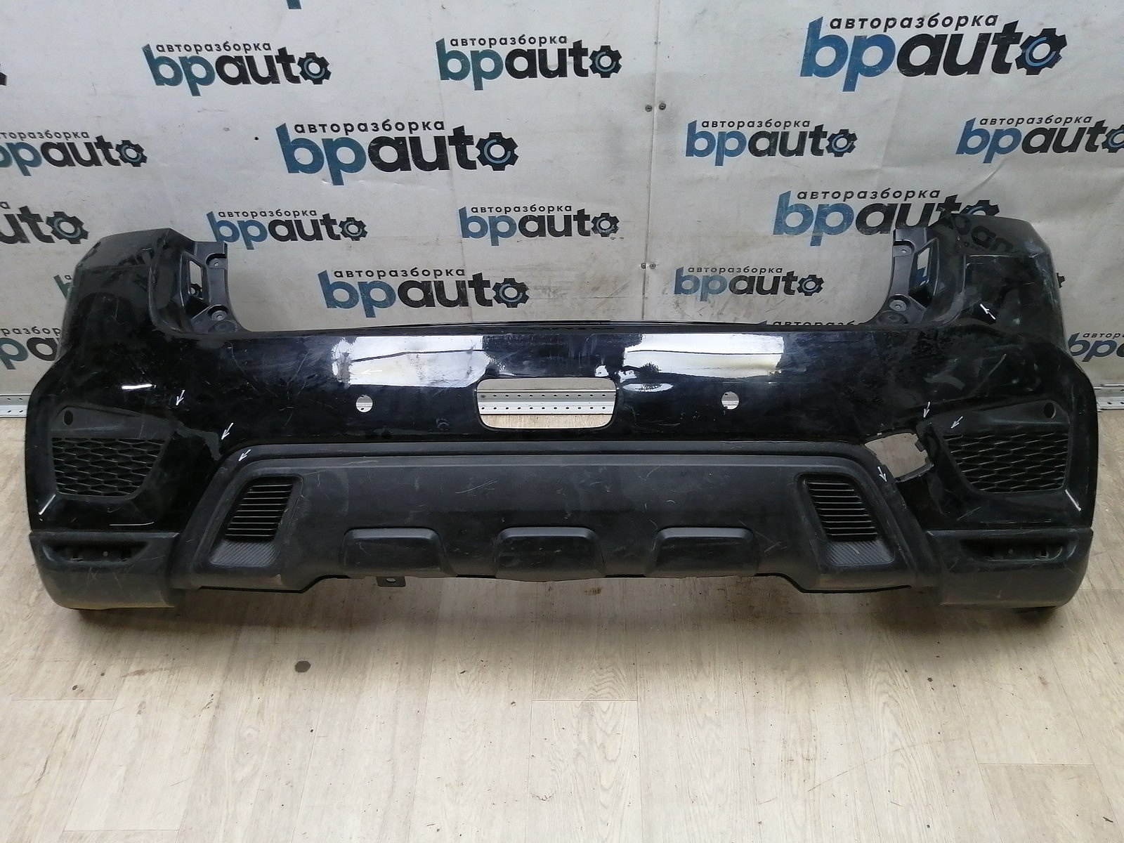 Фотография детали AA044953; Бампер задний; под паркт. (6410D906ZZ) для Mitsubishi ASX I рест.3 (2020- 2024)/БУ; Оригинал; Р2, Удовлетворительное; . Фото номер 1