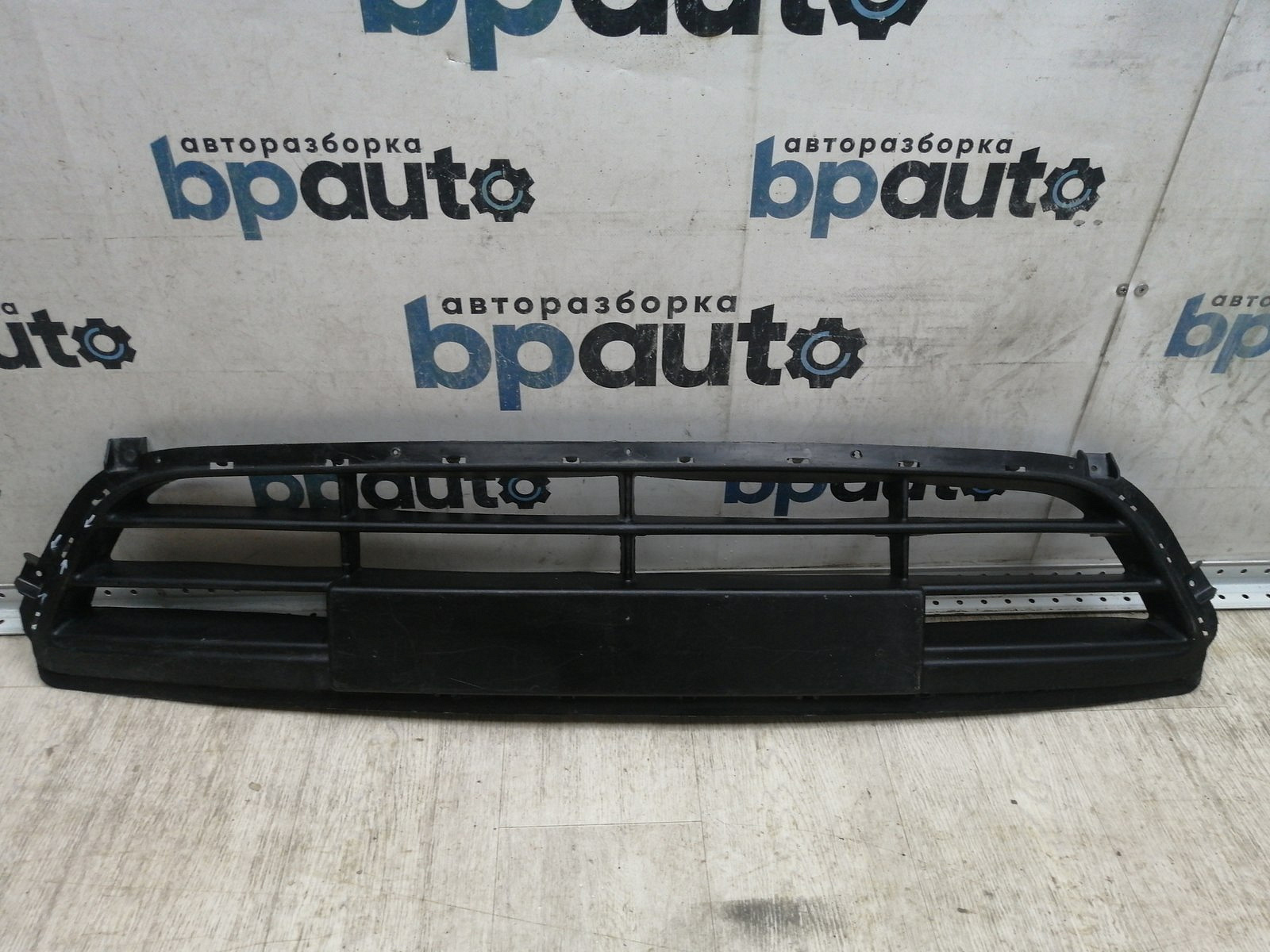 Фотография детали AA045451; Решетка переднего бампера (86522-3J200) для Hyundai IX55 (2008-2013)/БУ; Оригинал; Р1, Мелкий дефект; . Фото номер 1