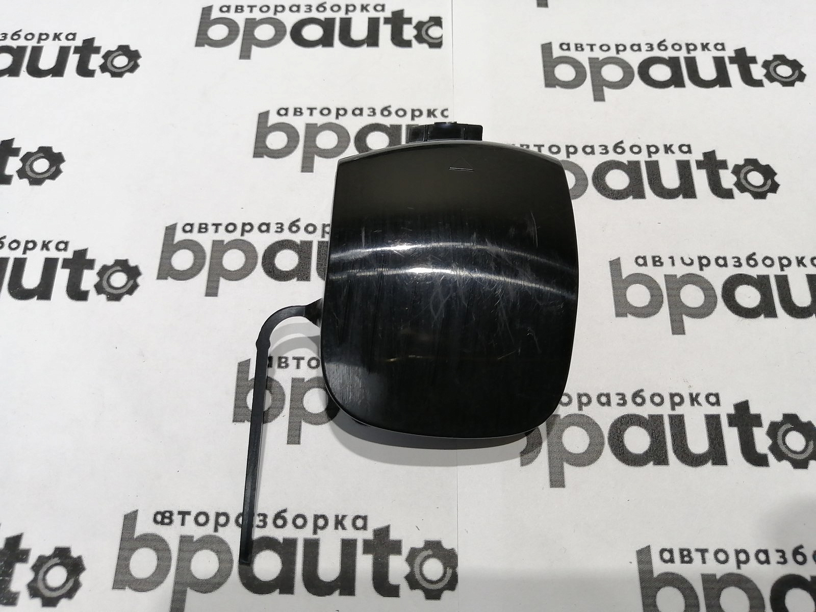 Фотография детали AA045235; Заглушка буксир.крюка переднего бампера (51117337796) для Mini/БУ; Оригинал; Р1, Мелкий дефект; . Фото номер 1