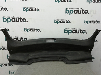 Фотография детали AA003571; Накладка задней панели внутренняя, пластик (BBP26889X) для Mazda 3 BL/БУ; Оригинал; Р0, Хорошее; . Фото номер 1