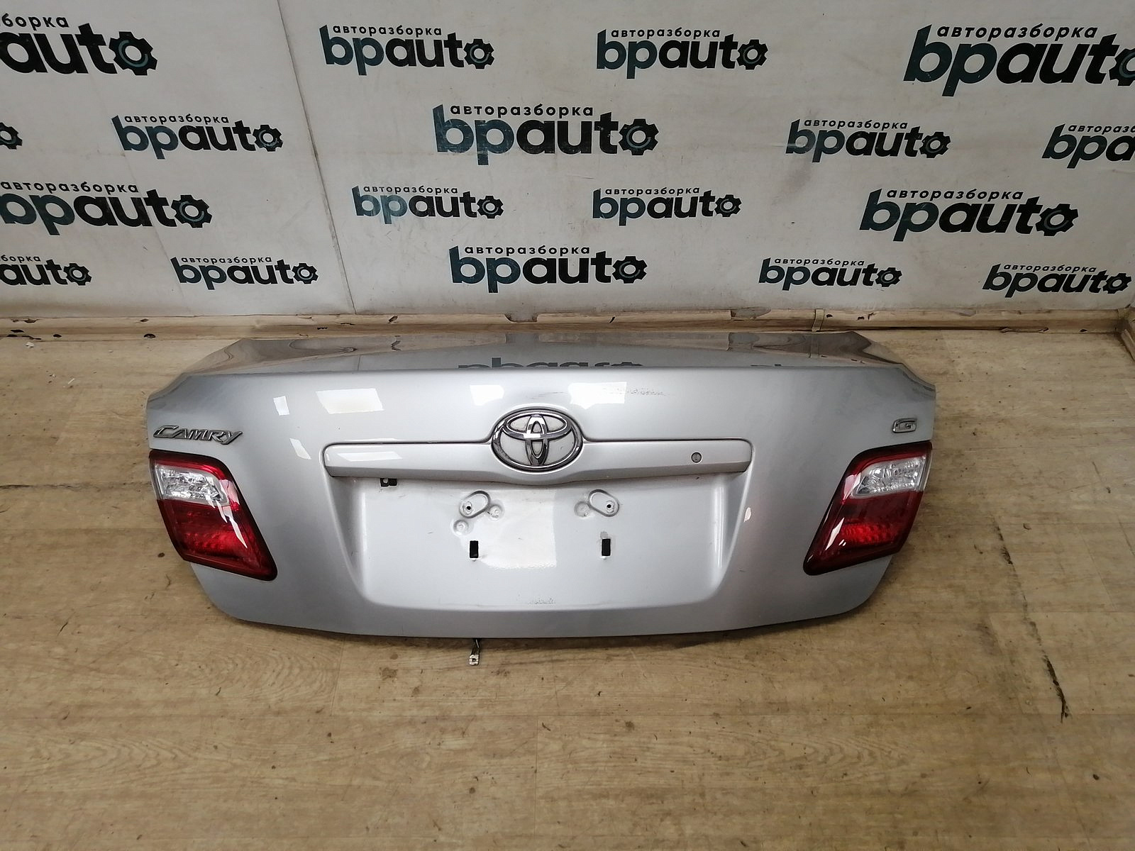 Крышка багажника Toyota Camry 40 2006-2010, 64401 33400