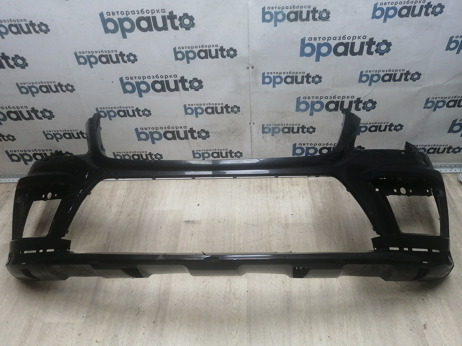 Пример детали Бампер передний, AMG; под паркт.; под омыват. (A1668856425); Mercedes-Benz GL-klasse II (X166) (2012-2016) /AA045761/ БУ; Оригинал; Р1, Мелкий дефект; 