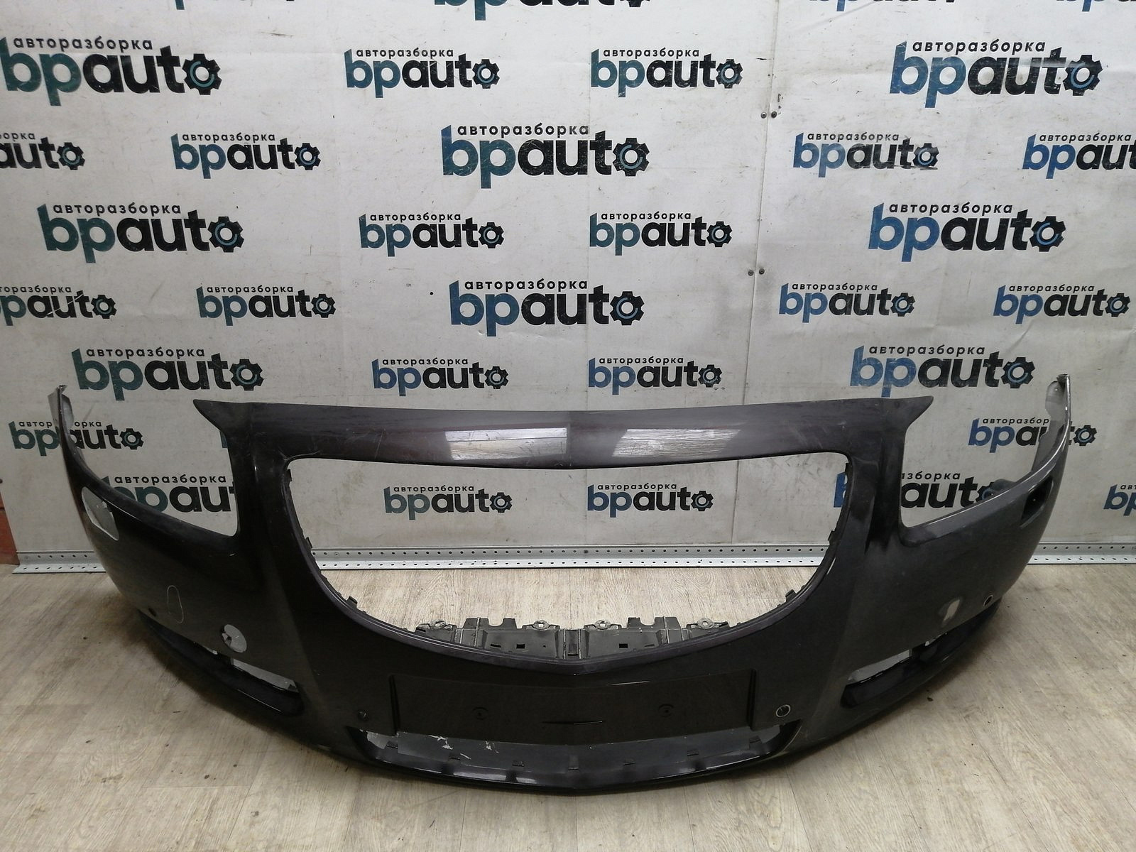 Фотография детали AA045306; Бампер передний; под паркт.; под омыват. (13288286) для Opel Insignia/БУ; Оригинал; Р1, Мелкий дефект; . Фото номер 1