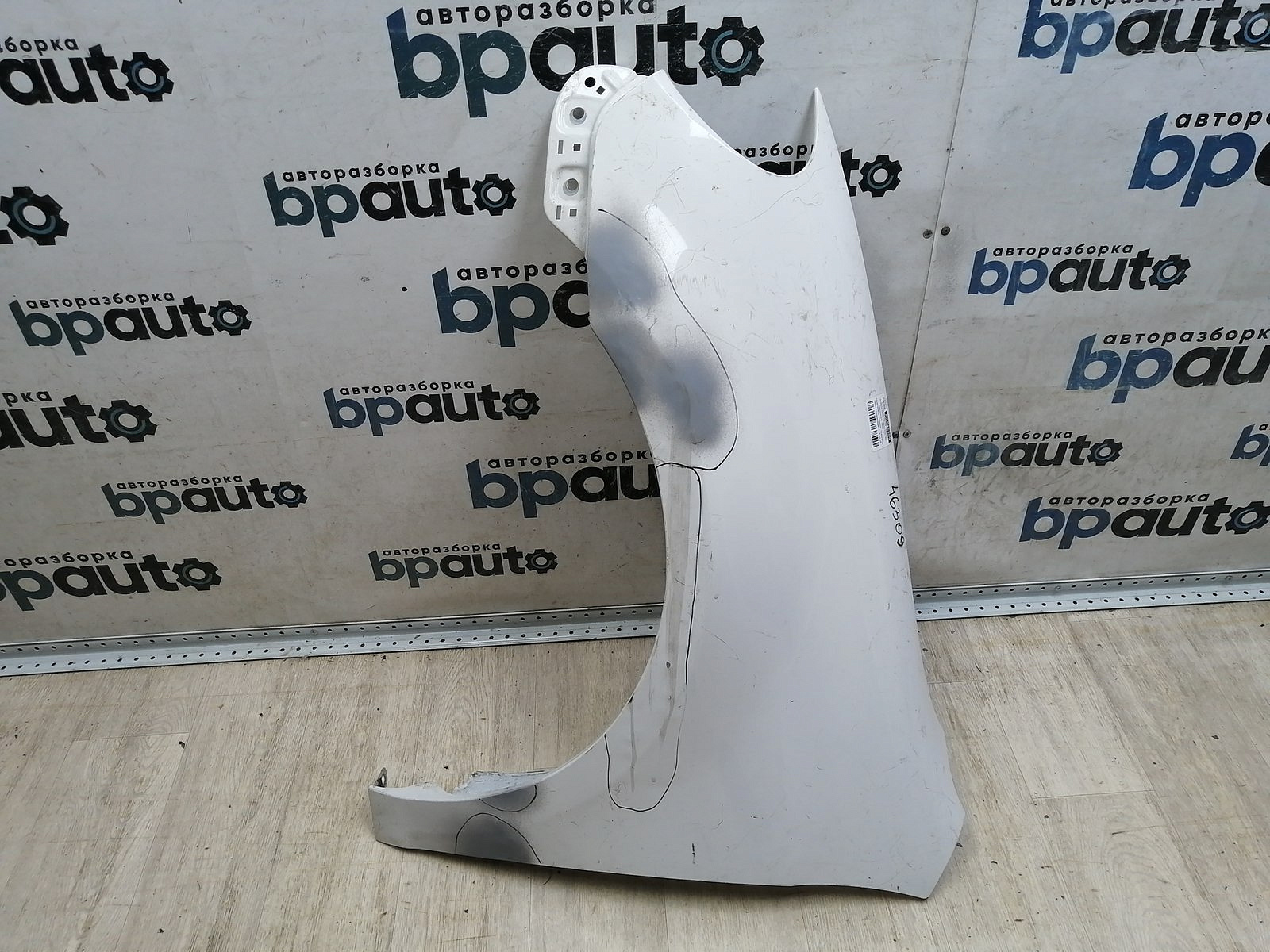 Фотография детали AA046309; Крыло переднее левое (5K6821021B) для Volkswagen Golf/БУ; Оригинал; Р2, Удовлетворительное; . Фото номер 1