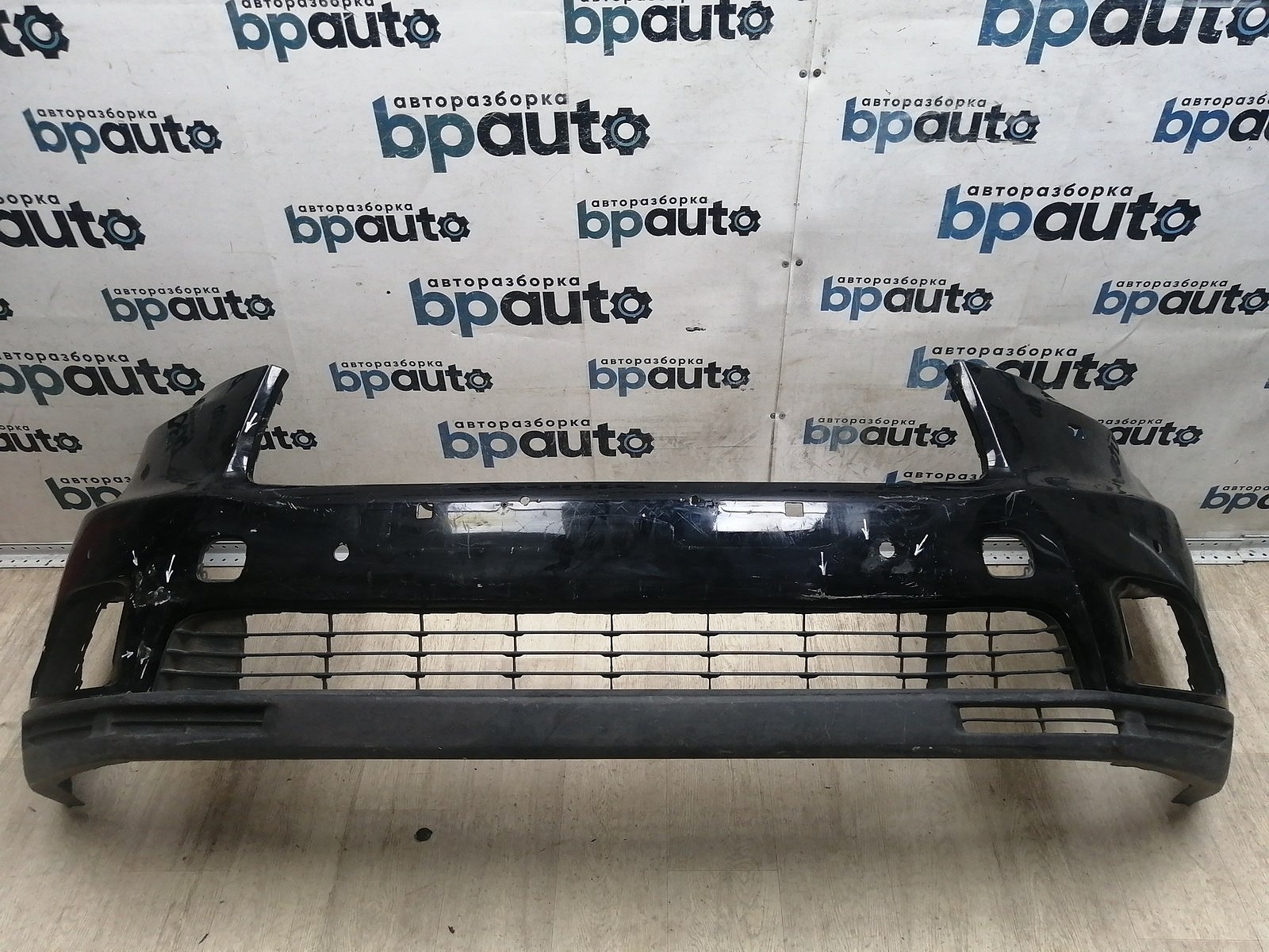 Пример детали Бампер передний; под паркт.; под омыват. (52119-0E220); Toyota Highlander III (2014 — 2016) /AA045949/ БУ; Оригинал; Р1, Мелкий дефект; ДхШхВ 1,89х0,72х0,63; 