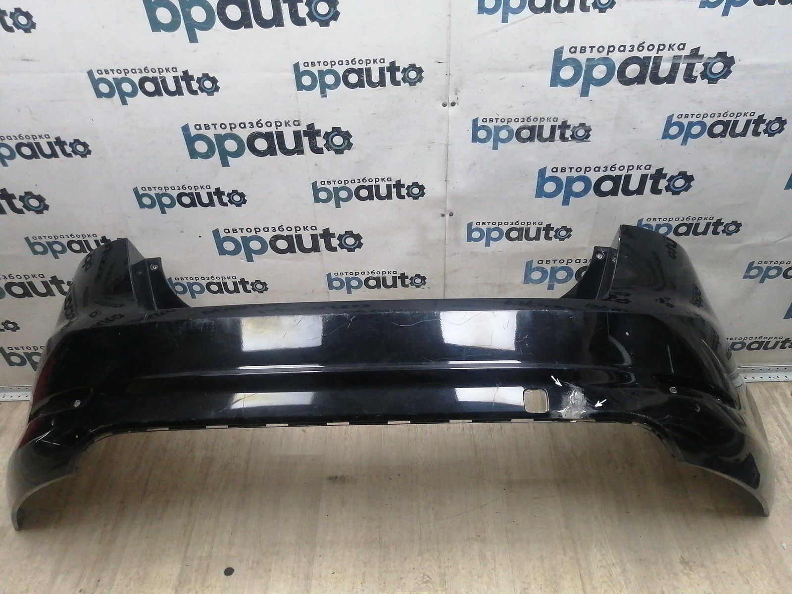 Пример детали Бампер задний; под паркт. (BS71-F17906-A); Ford Mondeo Sedan IV рест. (2010- 2014) /BA000237/ БУ; Оригинал; Р1, Мелкий дефект; 