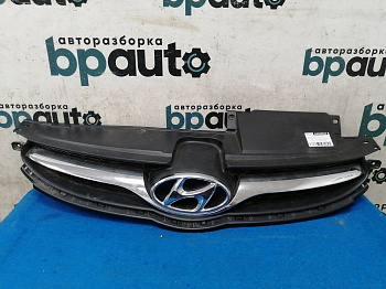 Фотография детали AA028822; Решетка радиатора (86351-3X000) для Hyundai Elantra V (MD) (2010-2013)/БУ; Оригинал; Р1, Мелкий дефект; . Фото номер 1