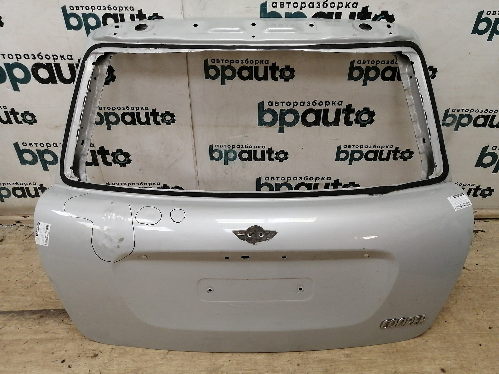 Фотография детали AA038039; Крышка багажника (41002752015) для Mini Hatch R56/БУ; Оригинал; Р2, Удовлетворительное; . Фото номер 1