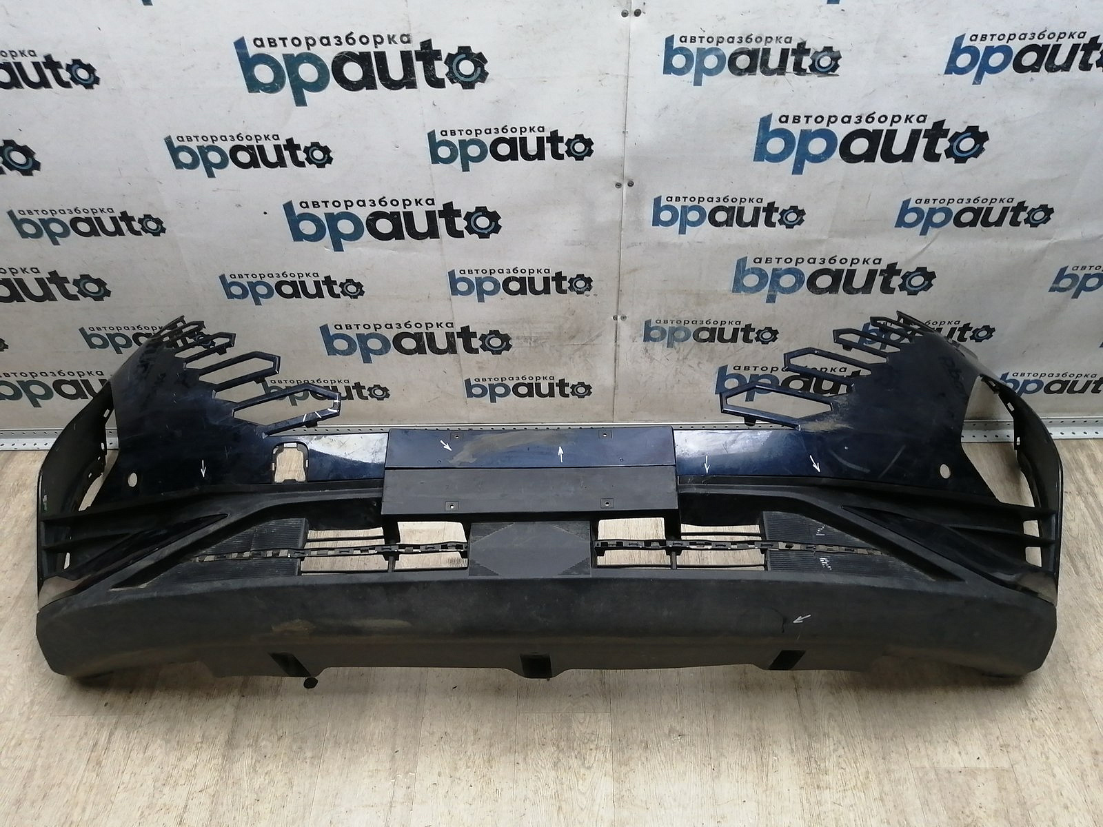 Пример детали Бампер передний; под паркт.; без омыват. (602002155AA); Omoda C5 (2022- н.в.) /AA045835/ БУ; Оригинал; Р1, Мелкий дефект; 