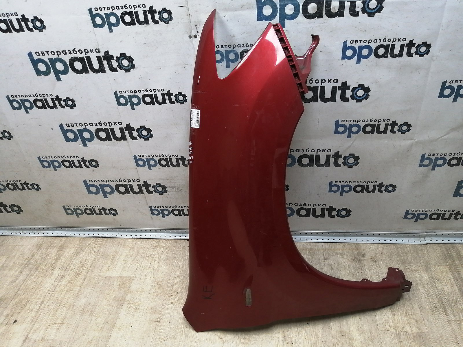 Фотография детали AA045367; Крыло правое, пластик (5220D922) для Mitsubishi ASX/БУ; Оригинал; Р1, Мелкий дефект; . Фото номер 1