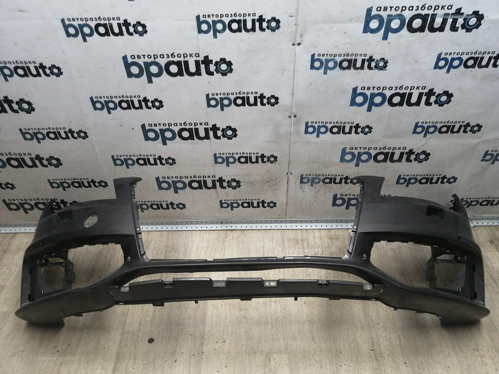 Пример детали Бампер передний, S-line; под паркт.; под омыват. (4G8 807 437 F); Audi A7 I Sportback (2010-2014) /AA045642/ БУ; Оригинал; Р1, Мелкий дефект; 