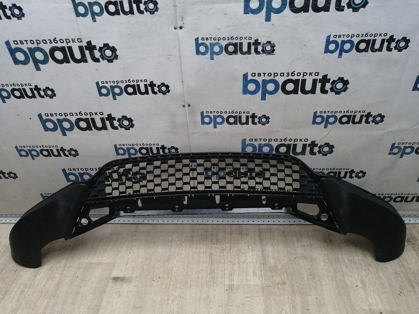 Фотография детали AA045696; Юбка переднего бампера, Track-Field (5N0807903K) для Volkswagen Tiguan I рест. (2011- 2016)/БУ; Оригинал; Р1, Мелкий дефект; . Фото номер 1