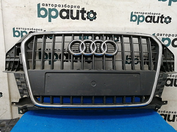 AA028295; Решетка радиатора; без паркт. (8U0 853 651H/ 653H) для Audi Q3 I (2011-2014)/БУ; Оригинал; Р1, Мелкий дефект; 