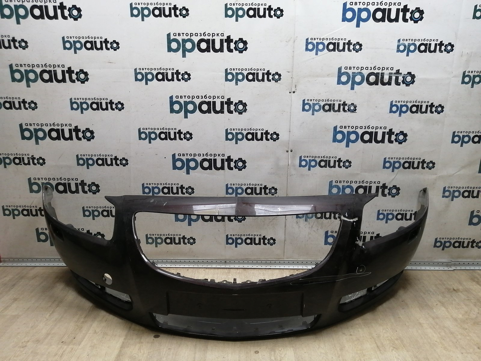 Пример детали Бампер передний; без паркт.; под омыват. (13288286); Opel Insignia Liftback (2008 - 2014), Sedan (2008 - 2014), Wagon (2008 - 2014) /BA000133/ БУ; Оригинал; Р2, Удовлетворительное; 
