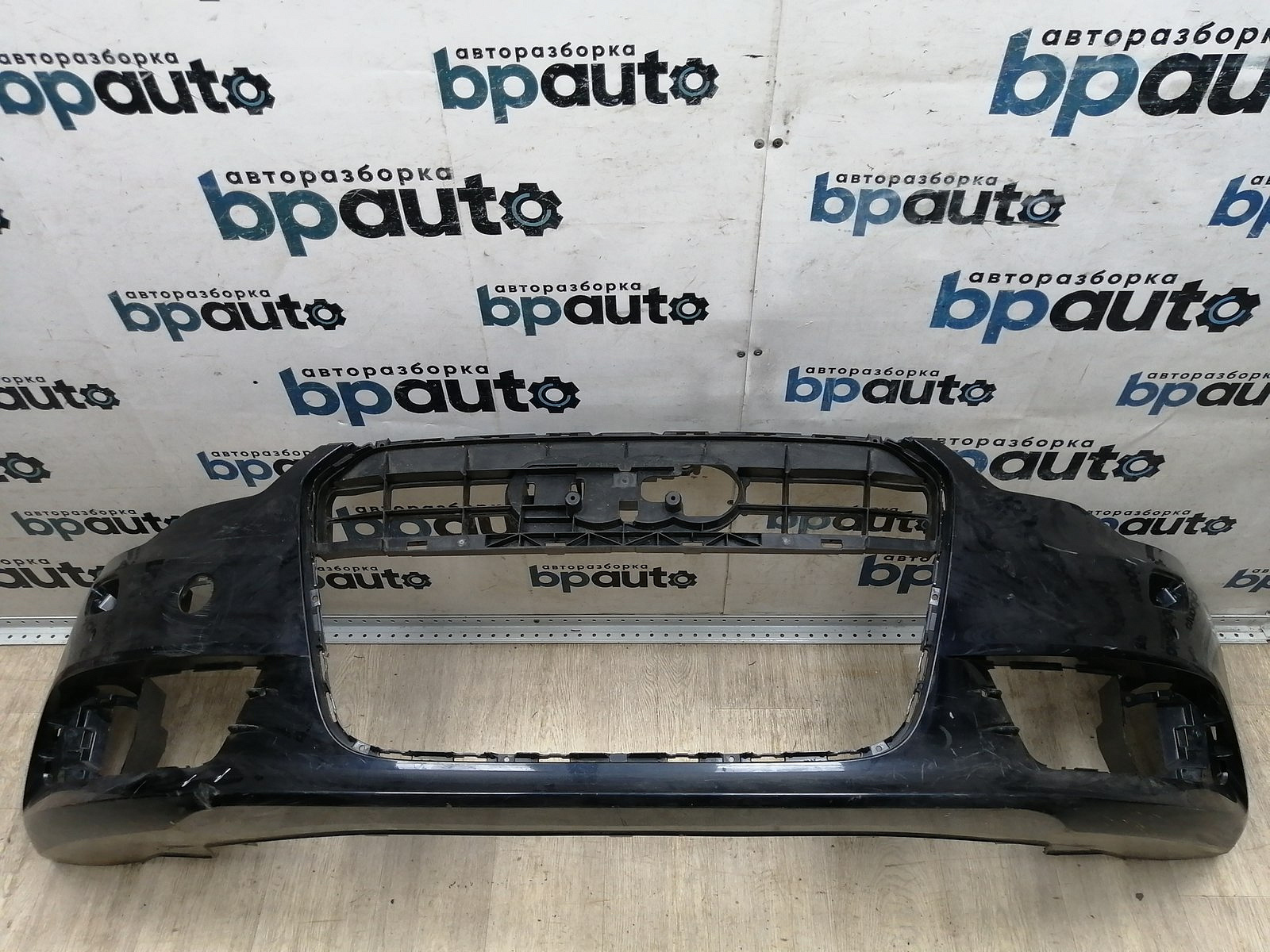Пример детали Бампер передний; под паркт.; под омыват. (4G0 807 437); Audi A6 IV (C7) Sedan (2011-2014), IV (C7) Wagon (2011-2014) /BA000162/ БУ; Оригинал; Р1, Мелкий дефект; 