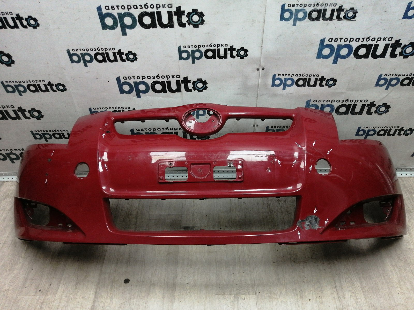 Пример детали Бампер передний; без паркт.; без омыват. (52119-02680); Toyota Auris I (2007- 2010) /AA045679/ БУ; Оригинал; Р1, Мелкий дефект; 