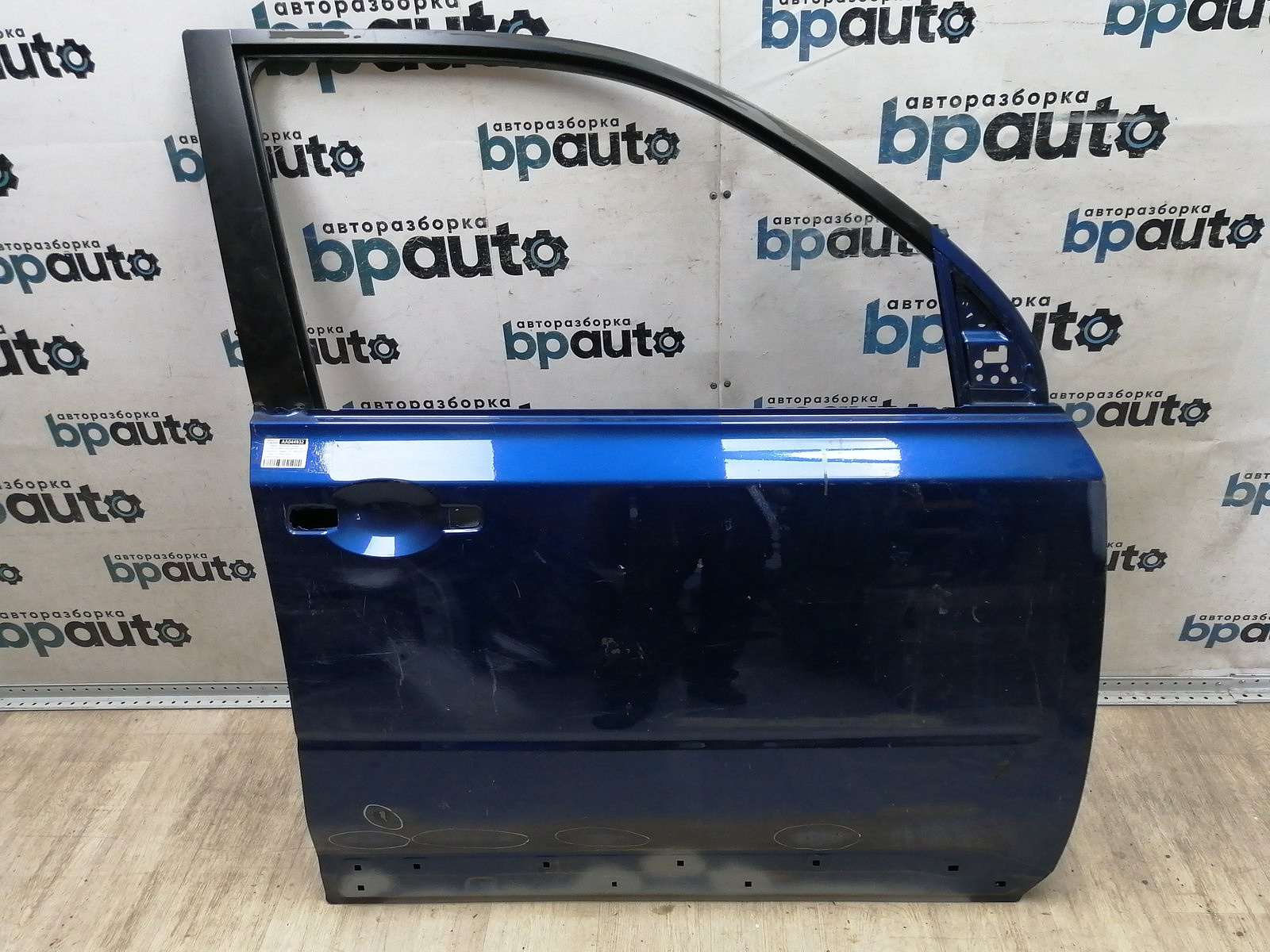 Пример детали Дверь передняя правая (H0100-JG0MM); Nissan X-Trail II (T31) (2007-2011), II (T31) рест. (2011-2015) /AA044932/ БУ; Оригинал; Р1, Мелкий дефект; 